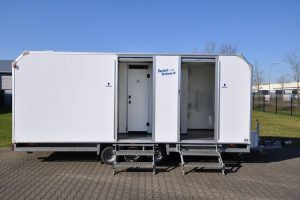 Toiletwagen L1 (voorzijde)